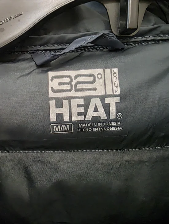 32 Degrees HEAT Men's Puffer Jacket with Hood - Picture 2 of 9